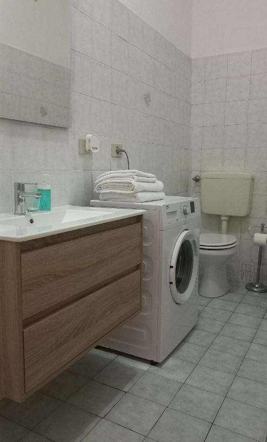 Ripa Grande Apartment Φεράρα Εξωτερικό φωτογραφία